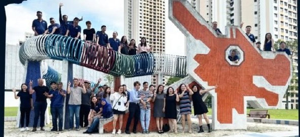 立康团队于大巴窑恐龙游乐场